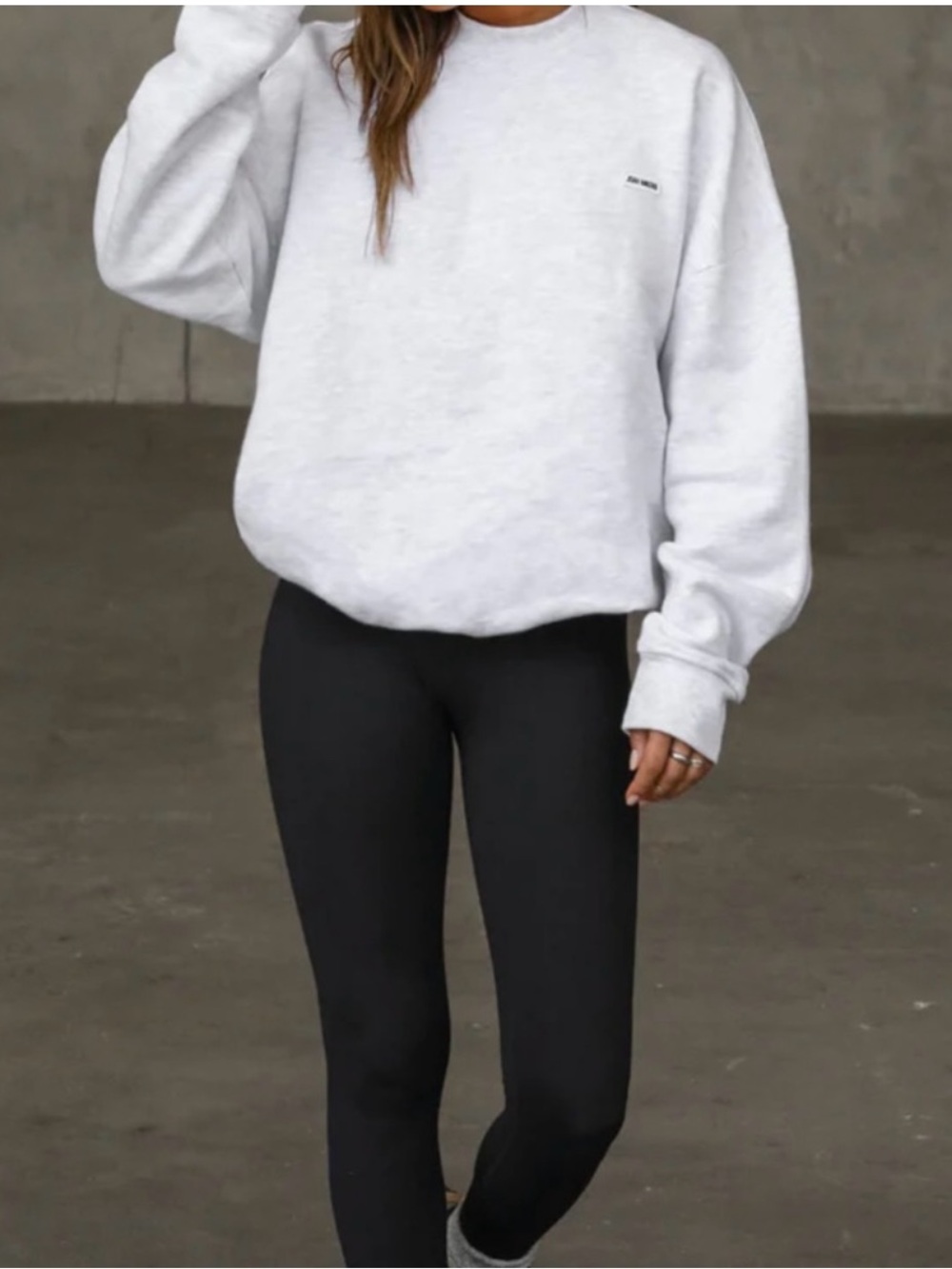 Joah Brown Women’s Crewneck Sweatshirt, light heather grey - Picture 3 of 11
